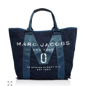 THE MARC JACOBS Logo Cotton Denim Tote excelente condition.